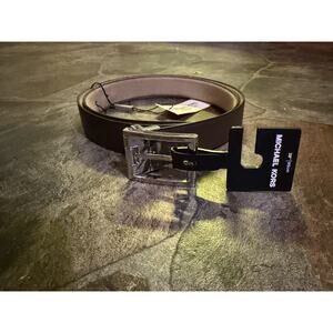 New Michael Kors Women’s Reversible Belt Brown. Size Small (95cm, 38w)